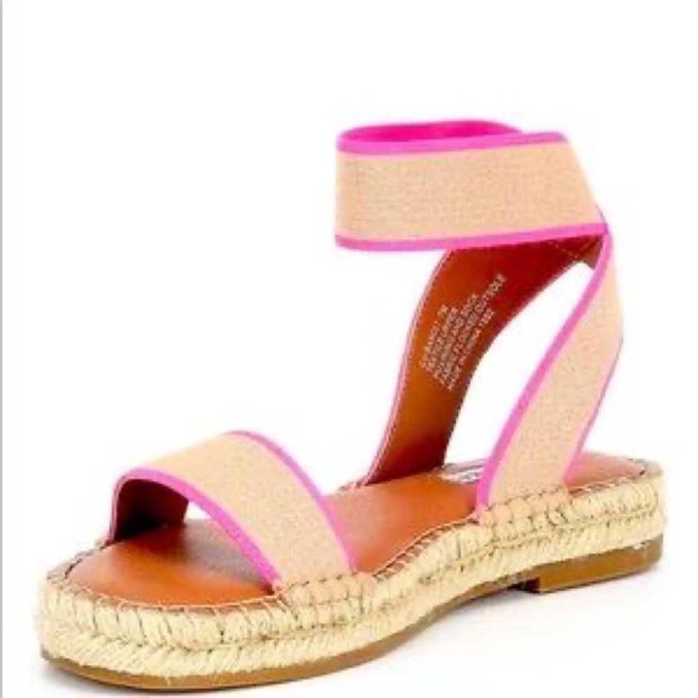Chelsea & Violet sandal